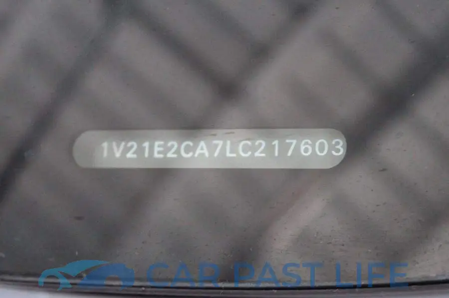 1V21E2CA7LC217603# 10
