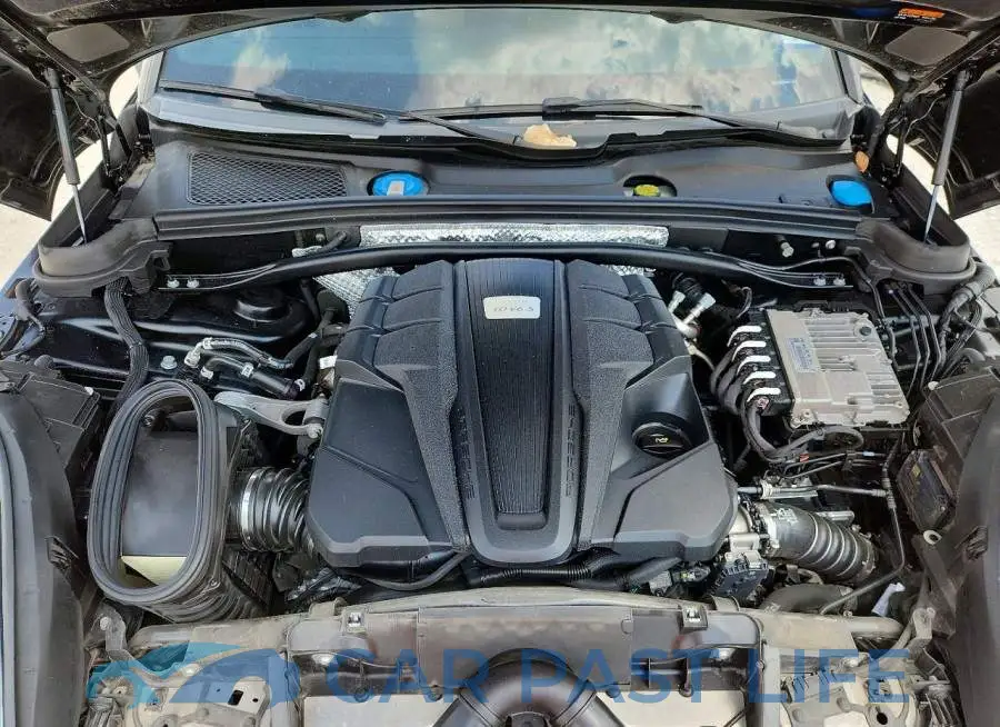 WP1AB2A57MLB33071# 11