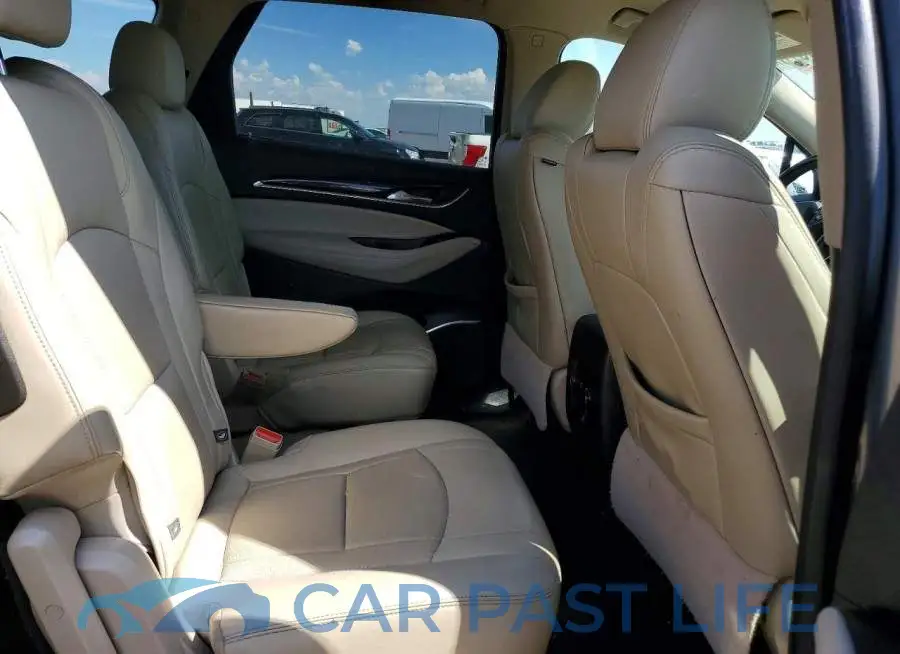 5GAERBKW1KJ175638# 11