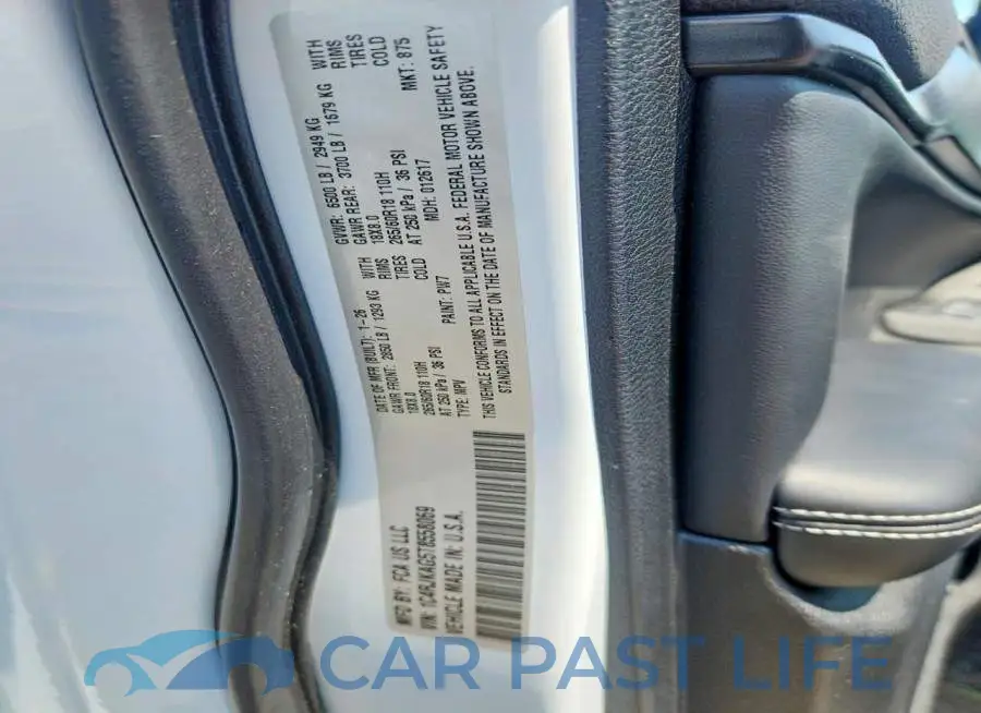 1C4RJKAG5T8558069# 13