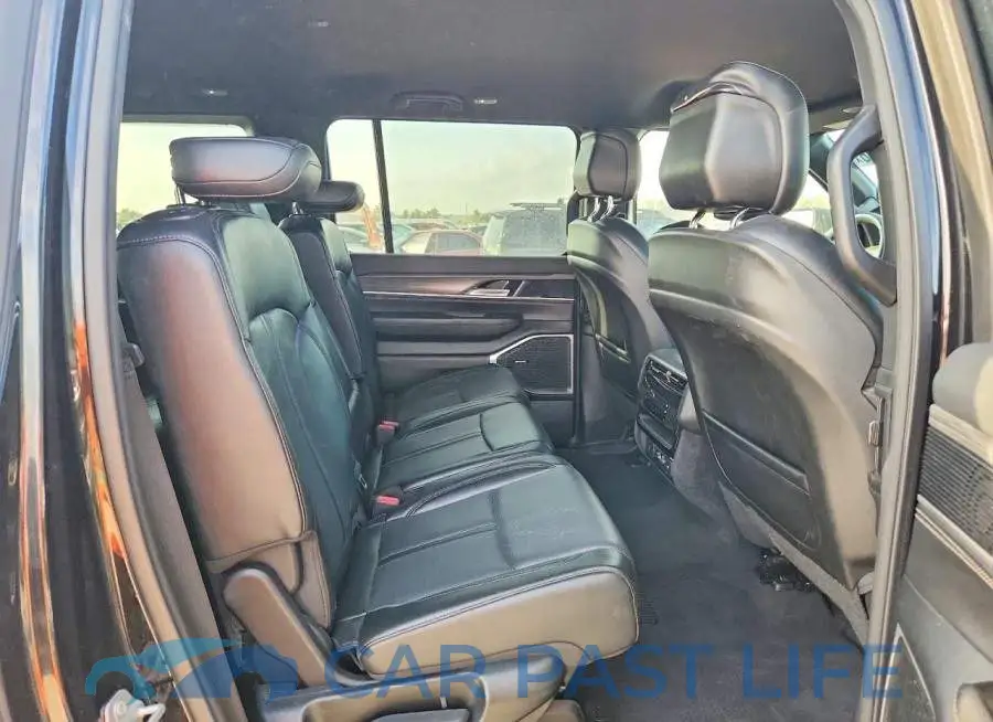 1C4SJSBP0RS175085# 11