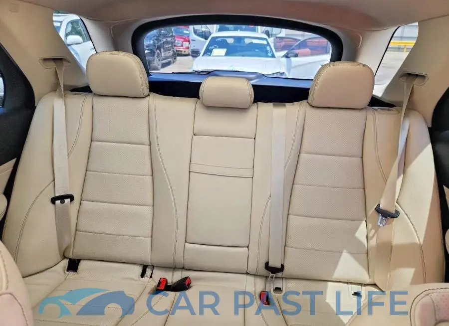 4JGFB4JB3PA886374# 10