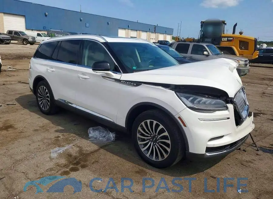 5LM5J7XC0PGL32977# 4