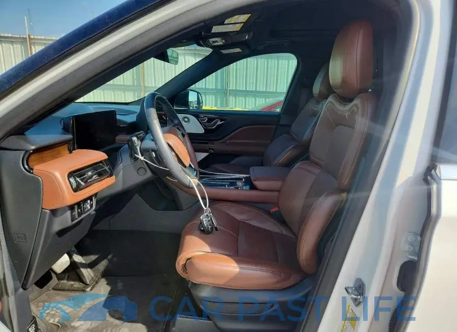 5LM5J7XC2SGL17227# 7