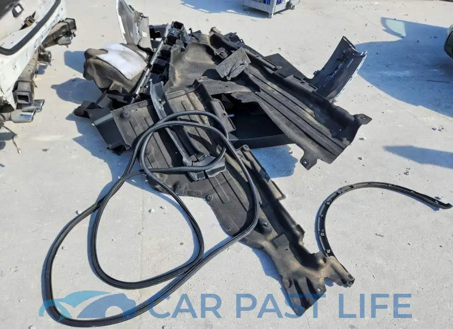 5LM5J7XC2SGL17227# 13