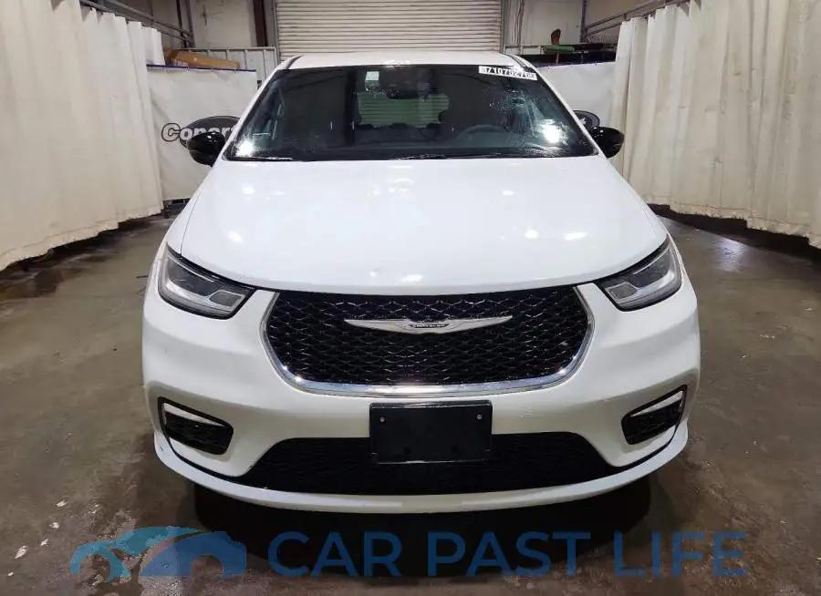 2C4RC1BG1SR507495# 5
