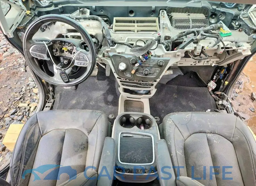 2C4RC3BG0NR100249# 8