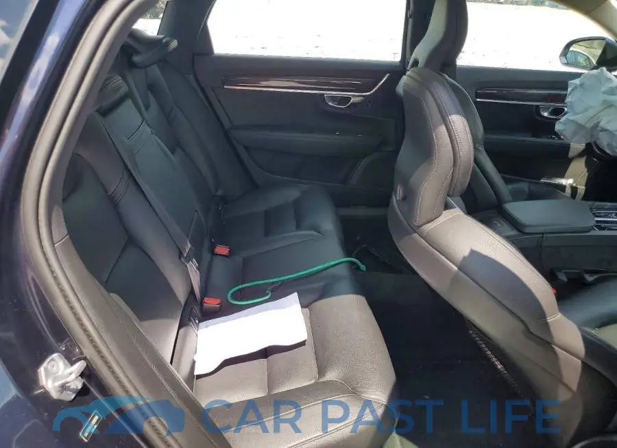 LVY102MK3KP090789# 10