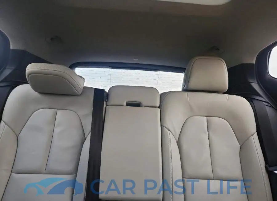 YV4162UK7M2409002# 10