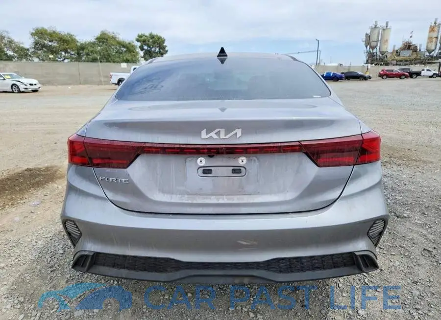 3KPF24AD5PE687183# 6