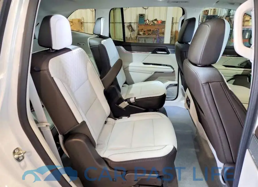 1GKENRRS8SJ132795# 11