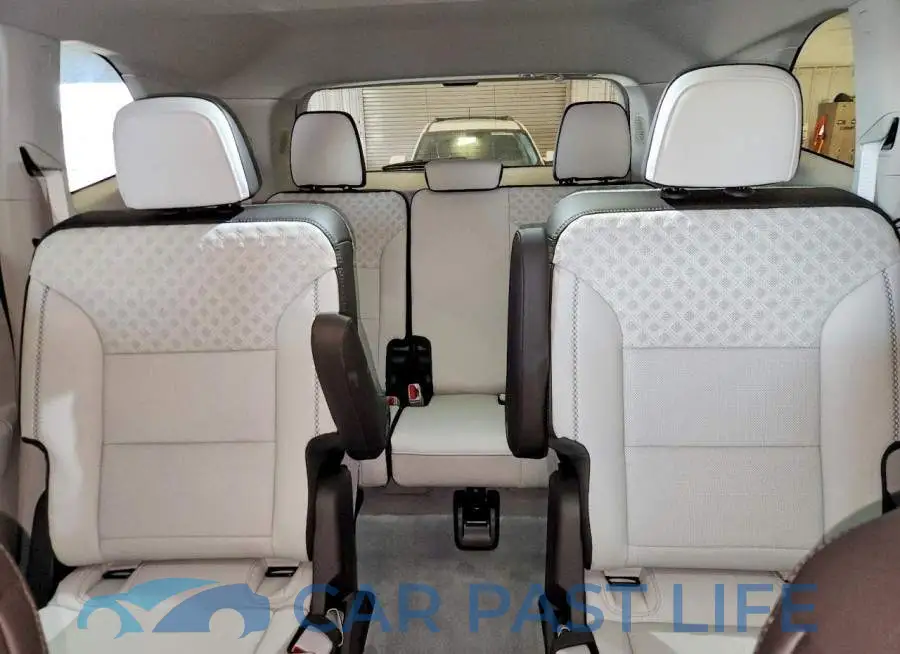 1GKENRRS8SJ132795# 10