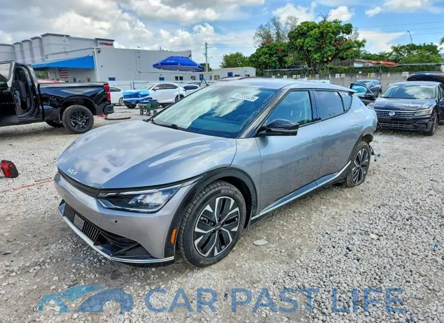KNDC34LA5N5044778# 1