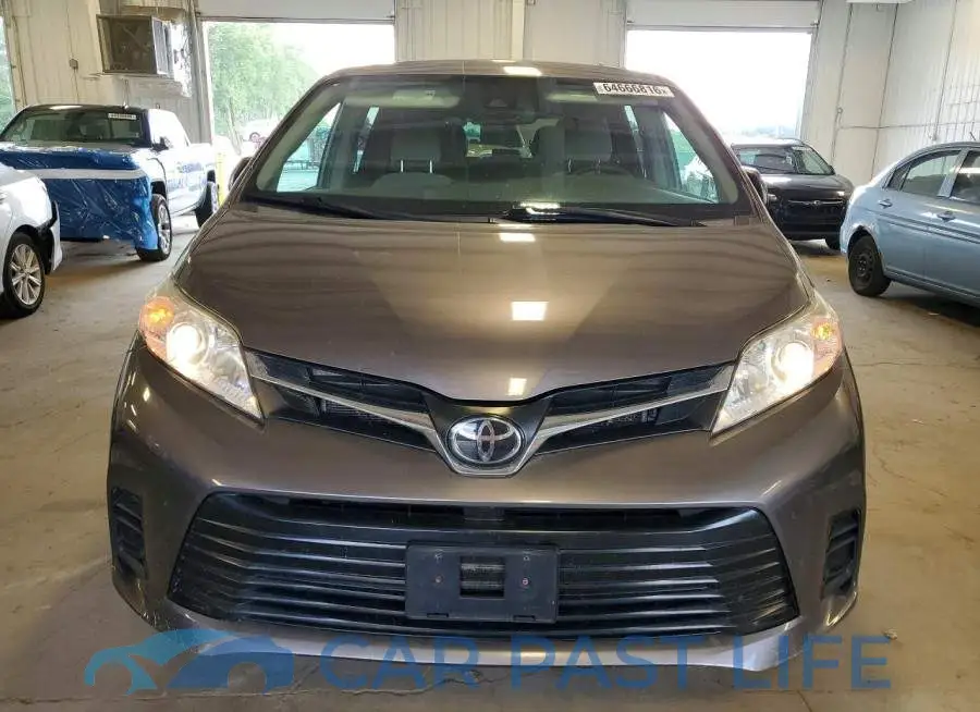 5TDKZ3DC4KS998299# 5