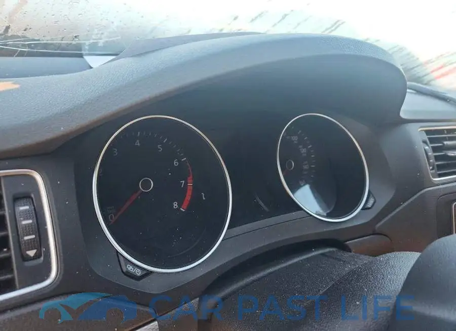 3VW2B7AJXJM244320# 9