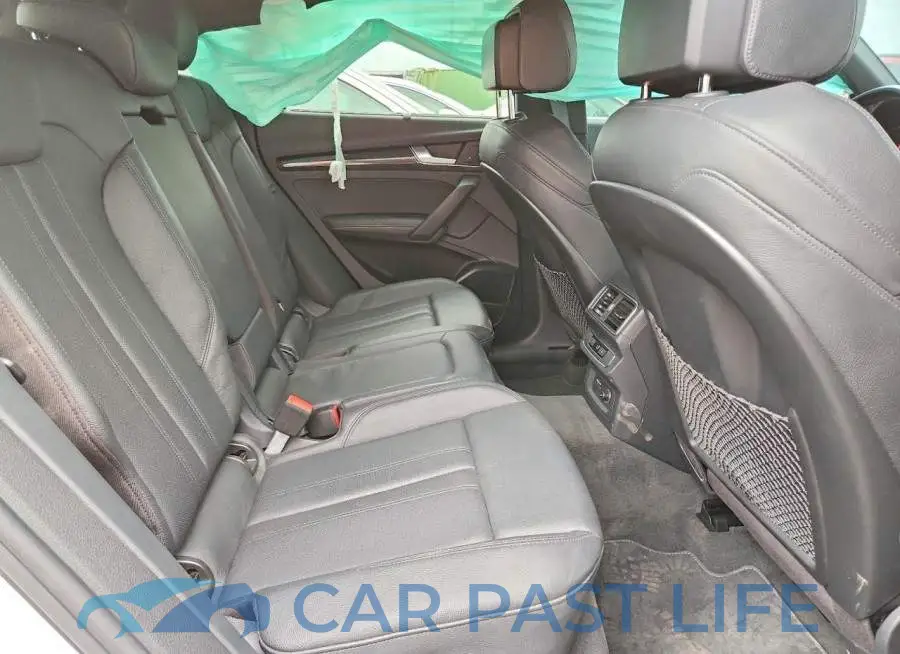 WA1C4AFY5K2113643# 10