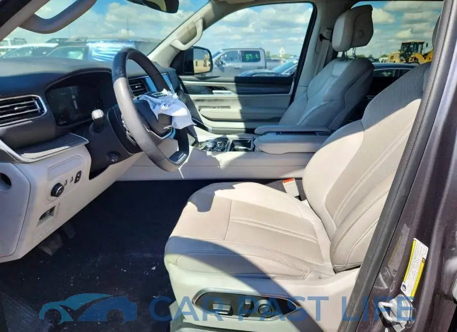 1C4SJVBP9RS175118# 7