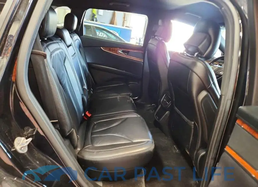 2LMPJ8KR8HBL40464# 11