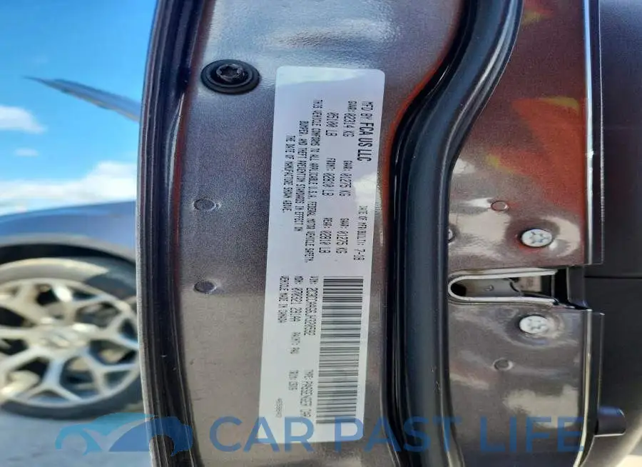2C3CCAAG6JH320592# 13