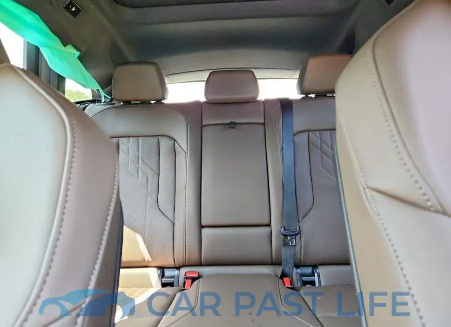 5UX53GP07T9426844# 10