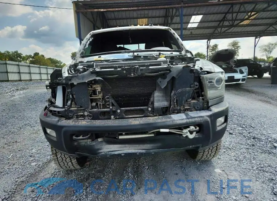 3C6TR5EJ8HG720484# 5