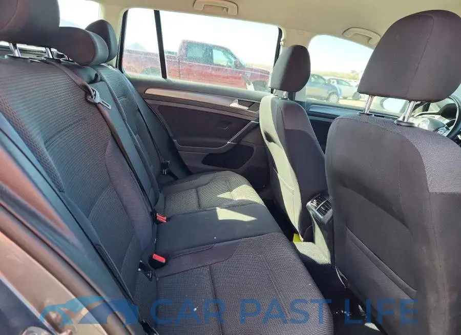 3VW117AU6JM752454# 10