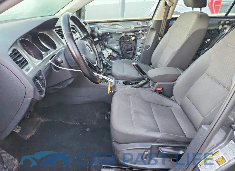 3VW117AUXHM044685# 7