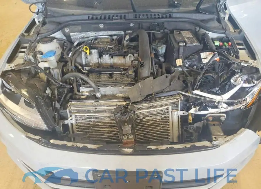 3VW2B7AJ8JM245126# 11