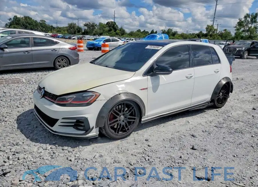 3VW5T7AU5MM008439# 1