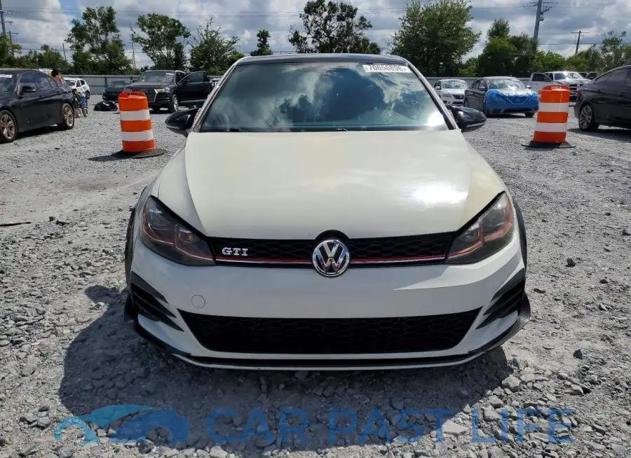 3VW5T7AU5MM008439# 5