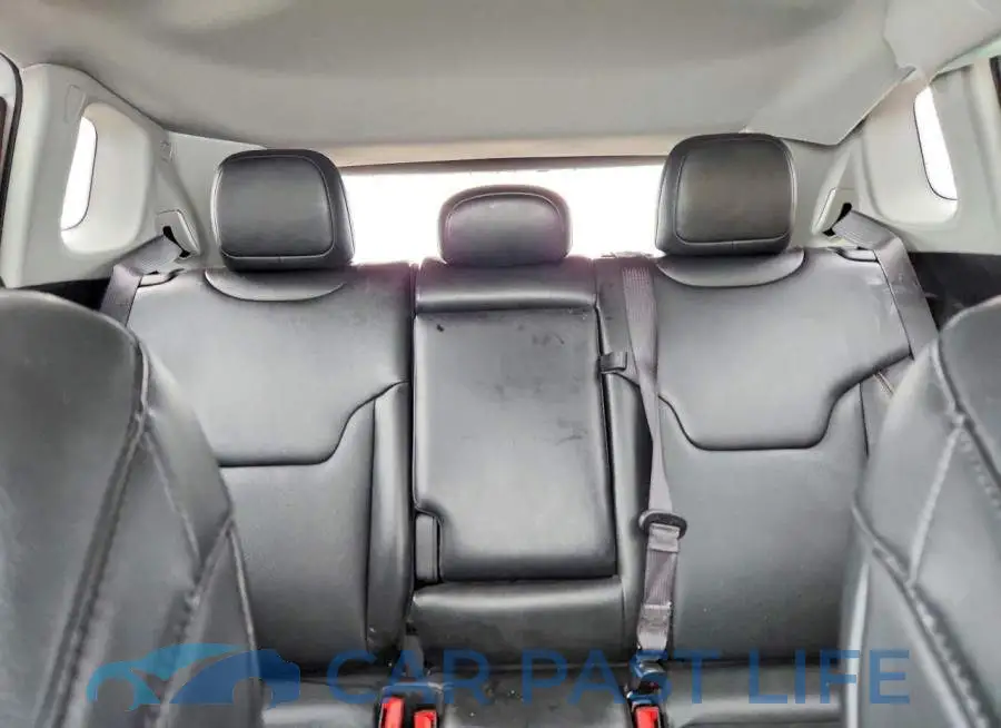 3C4NJDFB8NT176100# 10