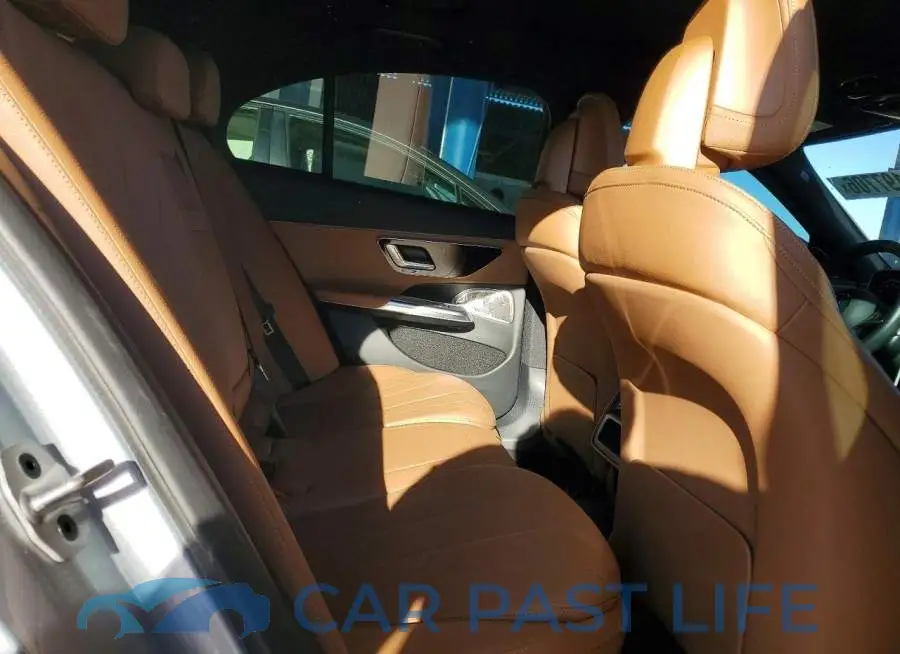 W1KLF4GB9TA205475# 10
