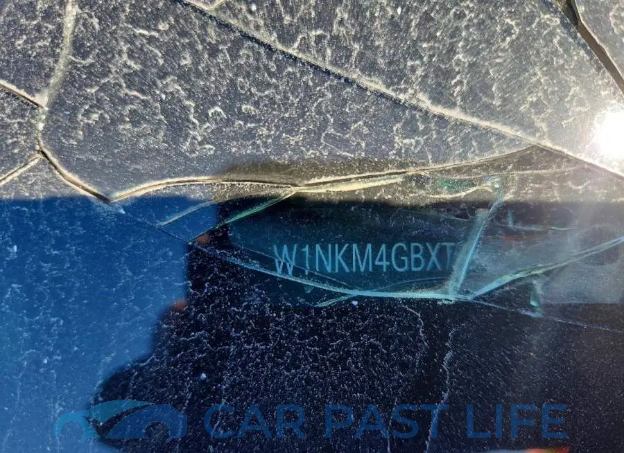 W1NKM4GBXTF598586# 13