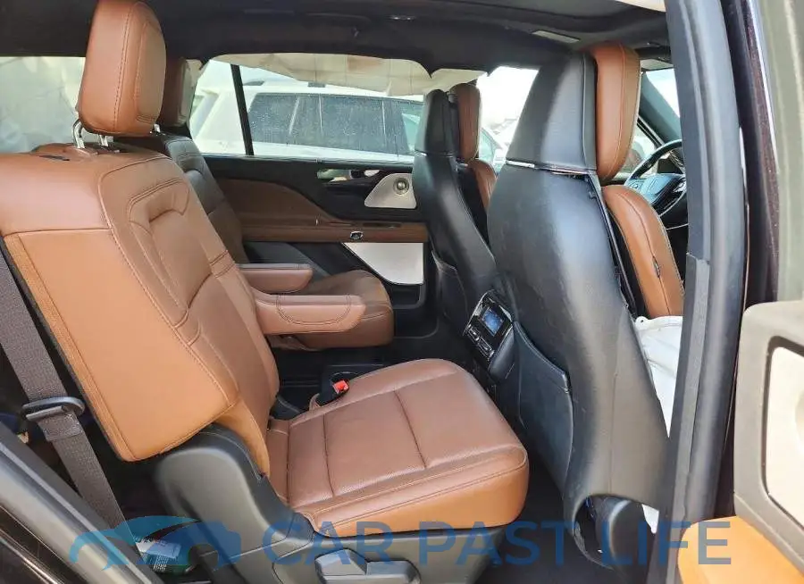5LM5J7XC9PGL14915# 10