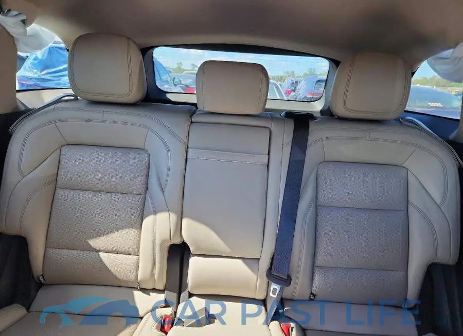5LMPJ8J4XRJ868325# 10