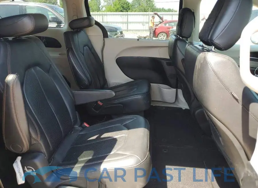 2C4RC1BG1KR616149# 11
