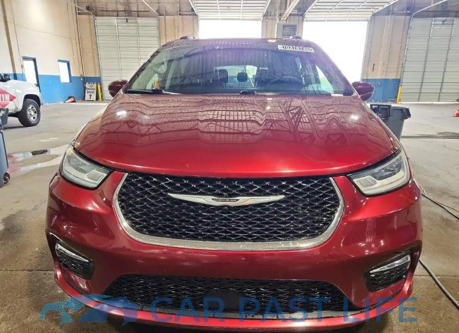 2C4RC1BG9NR217915# 5