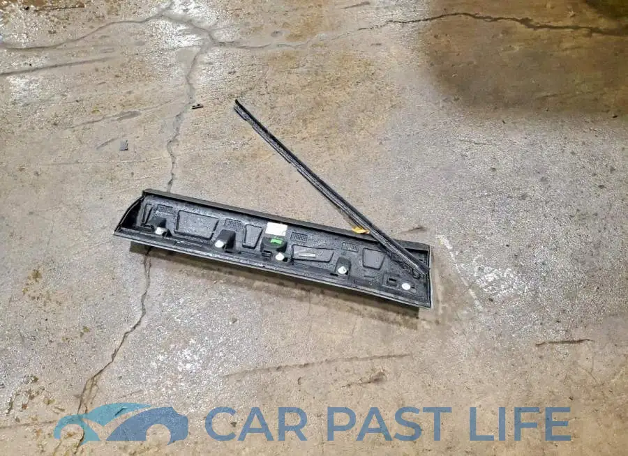 YV4L12RV6P1373503# 13