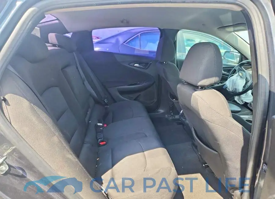 1G1ZD5ST0JF150438# 10