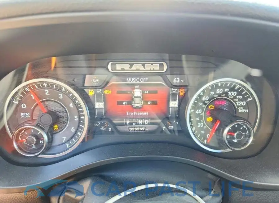 1C6SRFFT8RN212087# 9