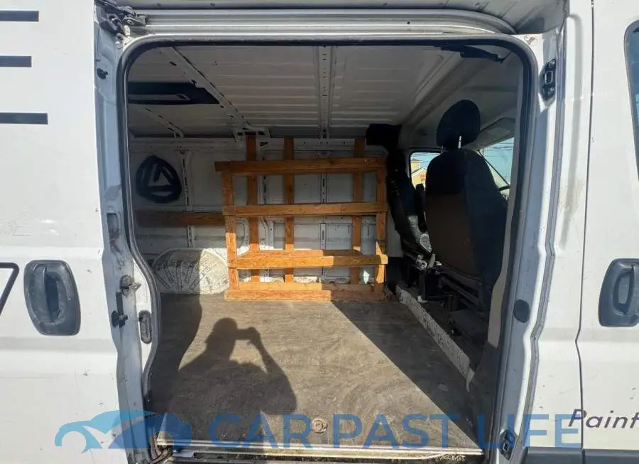 3C6TRVAG5LE123193# 6