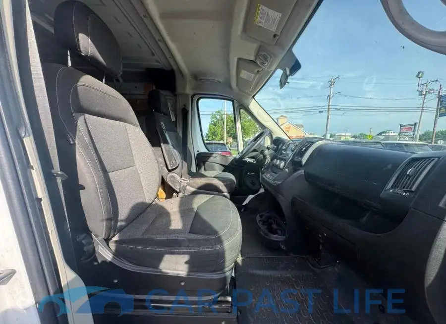 3C6TRVAG5LE123193# 5