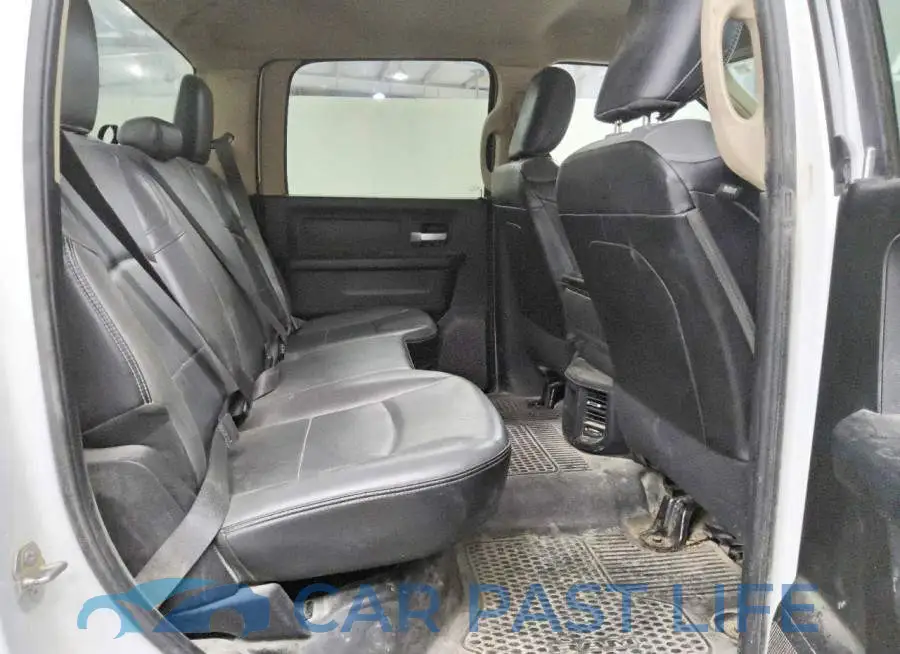 3C6UR5CJ1KG616336# 10