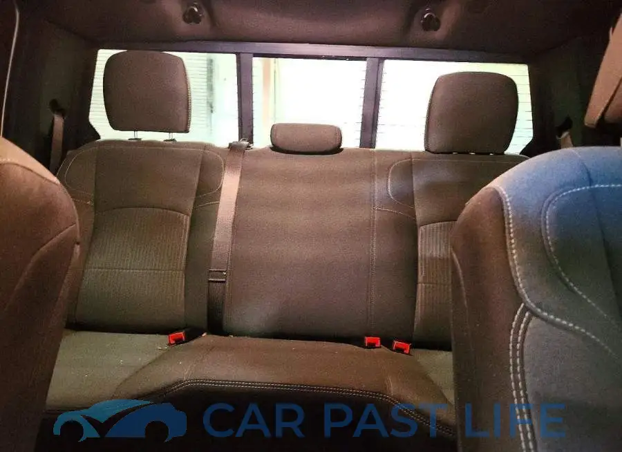 3C6UR5CJ3RG235422# 10