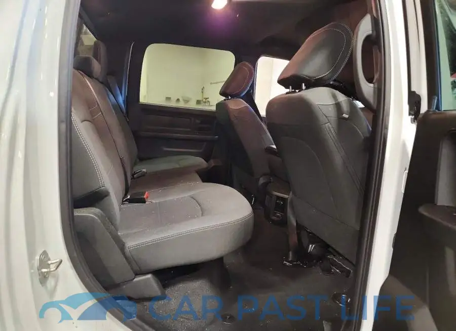 3C6UR5CJ3RG235422# 11