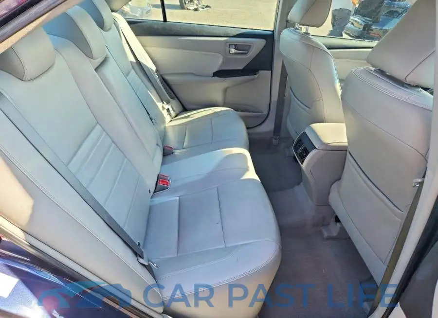 4T1BD1FK8HU204573# 10