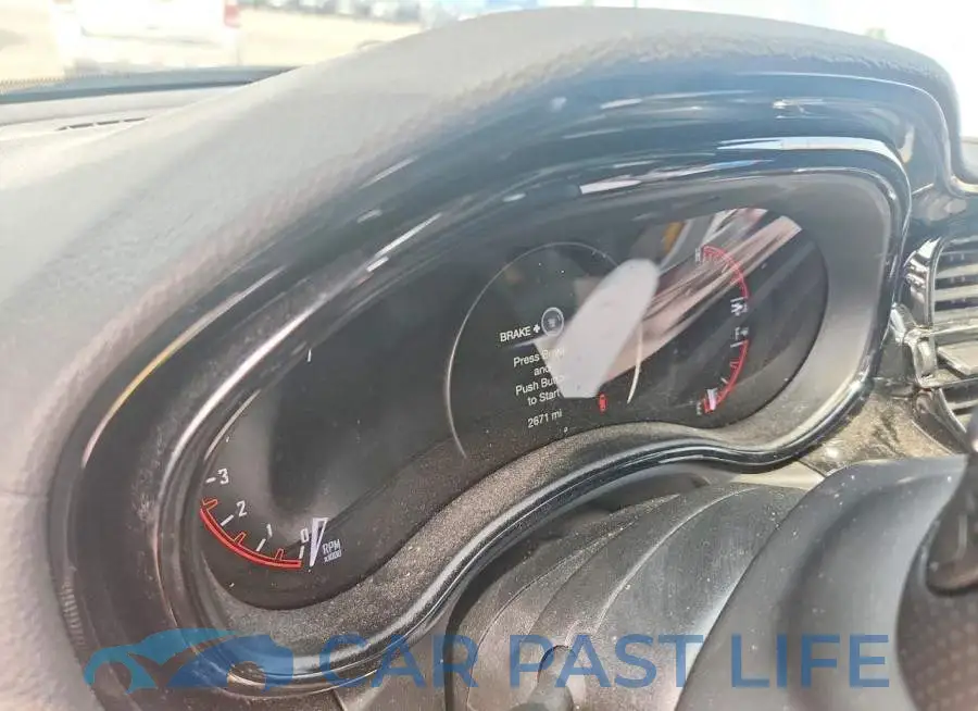 1C4SDJCT4RC148057# 9