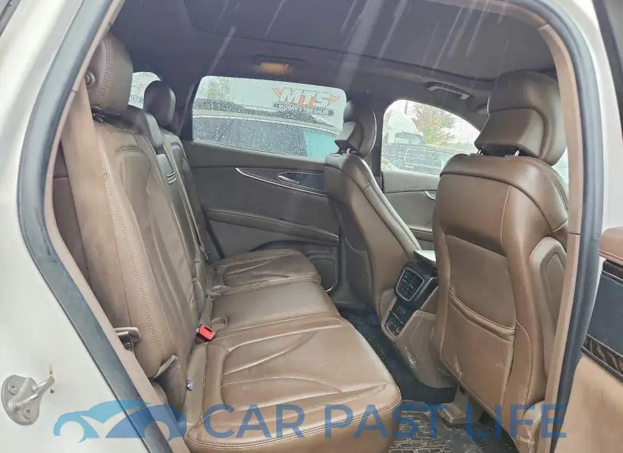 2LMPJ8LP7HBL24785# 11