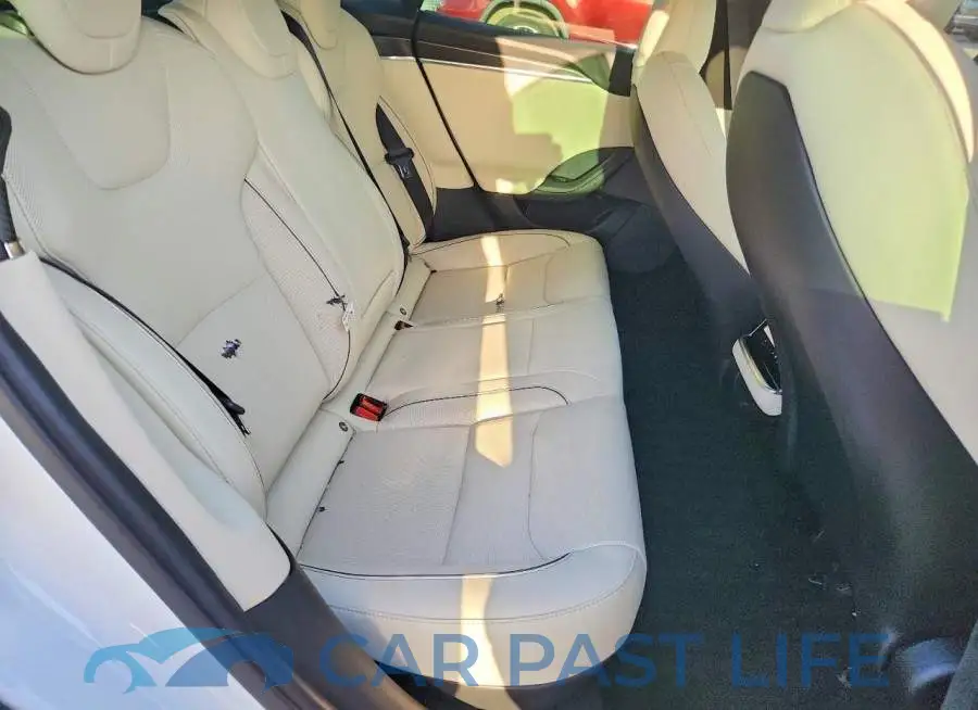 5YJSA1E68NF460038# 10