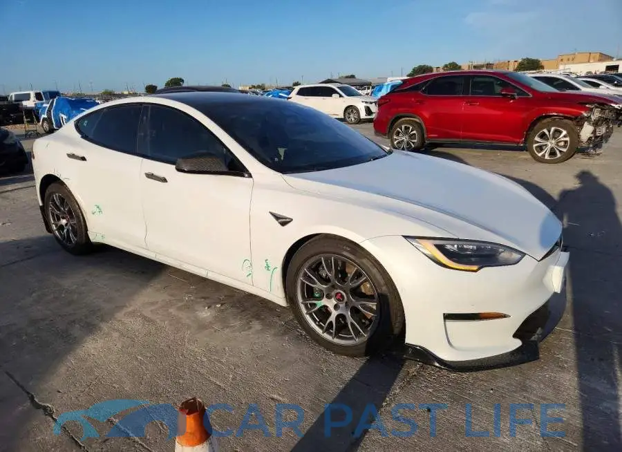 5YJSA1E68NF460038# 4
